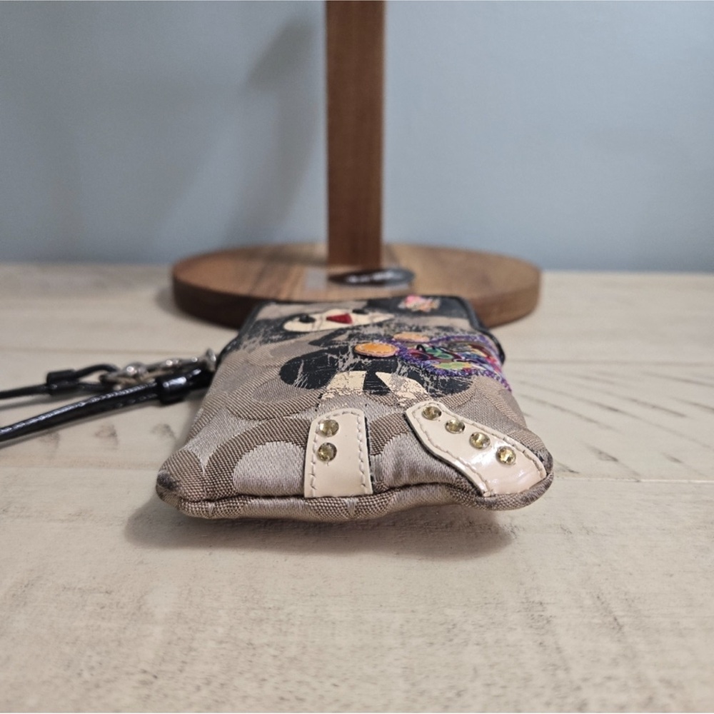 Coach Poppy Chan “Pepper” Wristlet - Signature Appliqué Character Wristlet RARE - Picture 7 of 12